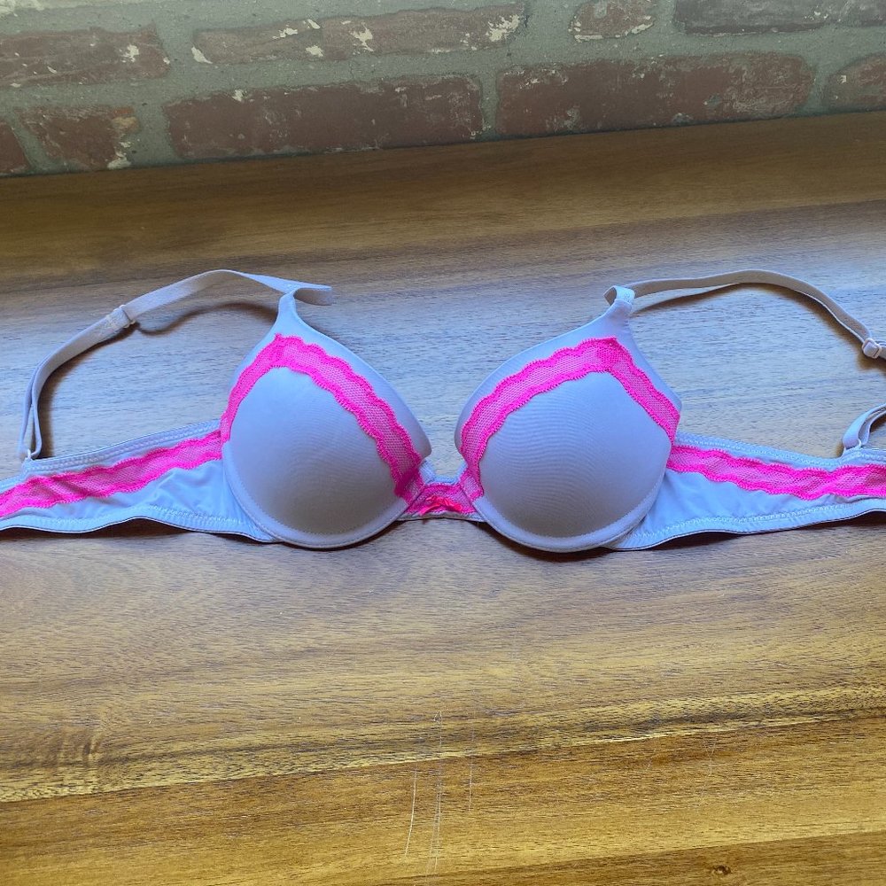 Pink Lace Victoria's Secret Bra 32B